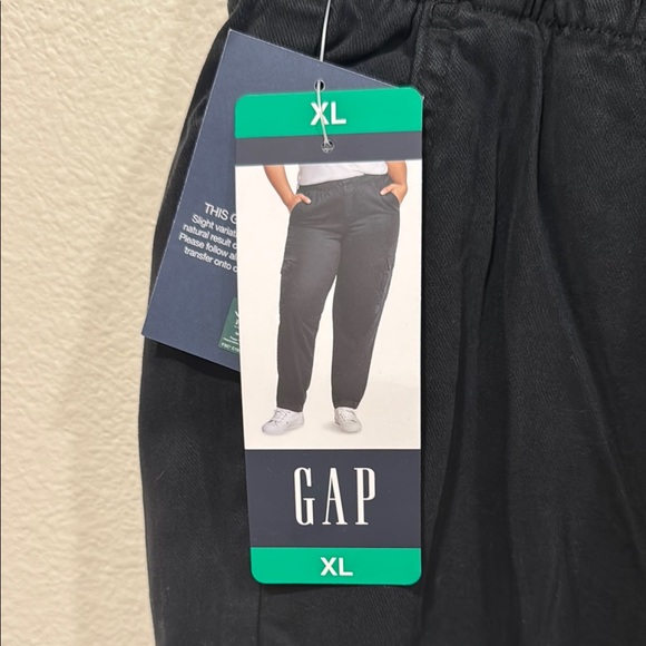 GAP Black Cargo Pants Relaxed Fit - Picture 4 of 10